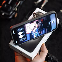 Capa de Telefone em Fibra de Carbono com Suporte Metálico de Titânio para iPhone 16 15 14 13 12 Pro Max, Capa Dura com Carregamento MagSafe