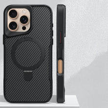 Capa de Telefone em Fibra de Carbono com Suporte Metálico de Titânio para iPhone 16 15 14 13 12 Pro Max, Capa Dura com Carregamento MagSafe