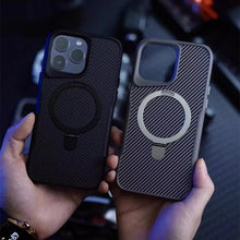 Capa de Telefone em Fibra de Carbono com Suporte Metálico de Titânio para iPhone 16 15 14 13 12 Pro Max, Capa Dura com Carregamento MagSafe