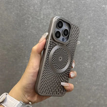 Capa Magnética Antichoque Fosca Cinza Titânio com Dissipação de Calor para iPhone 16 15 14 13 12 Pro Max MagSafe